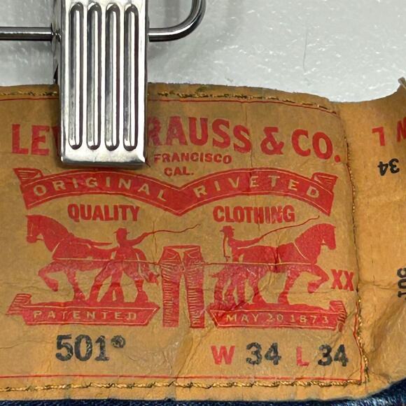 Levi's 501 Jeans Mens 34x34 Blue Dark Wash Button Fly Straight Leg Cotton - Picture 3 of 12